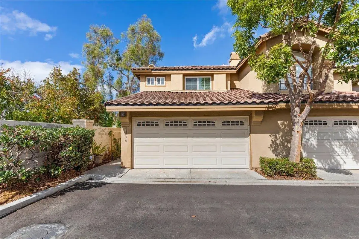 Via Nieve , San Diego, CA 92130
