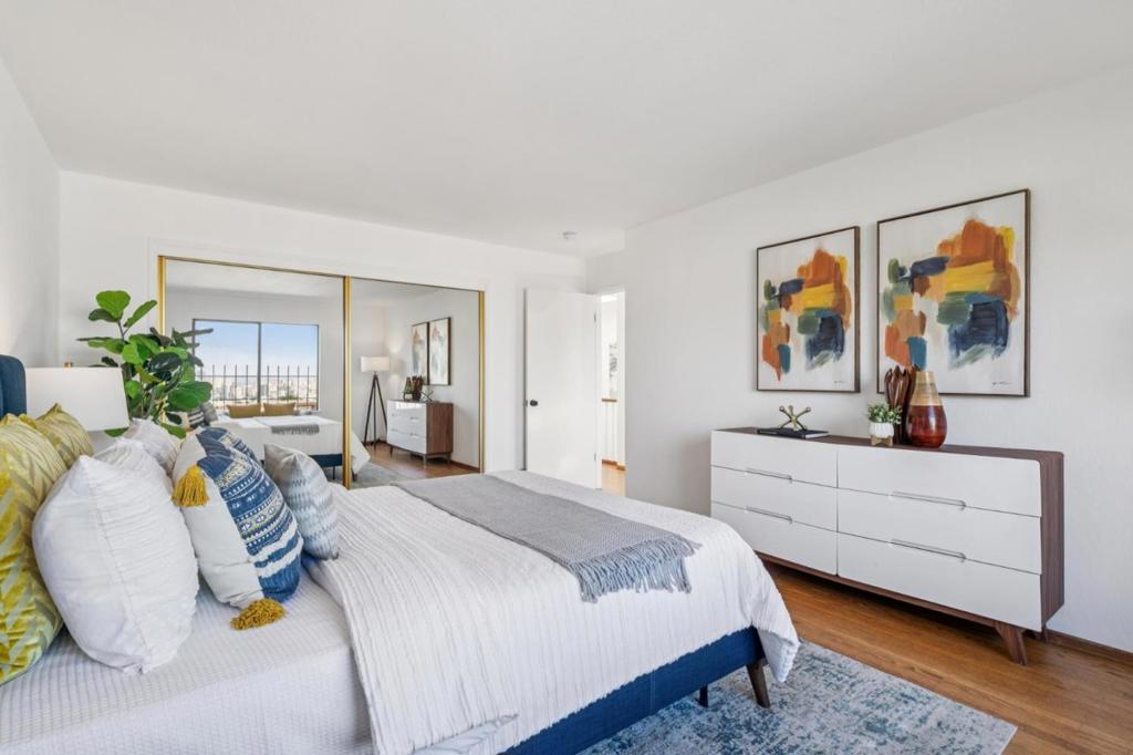 San Francisco, California, 94131, United States, 3 Bedrooms Bedrooms, ,3 BathroomsBathrooms,Residential,For Sale,1974039