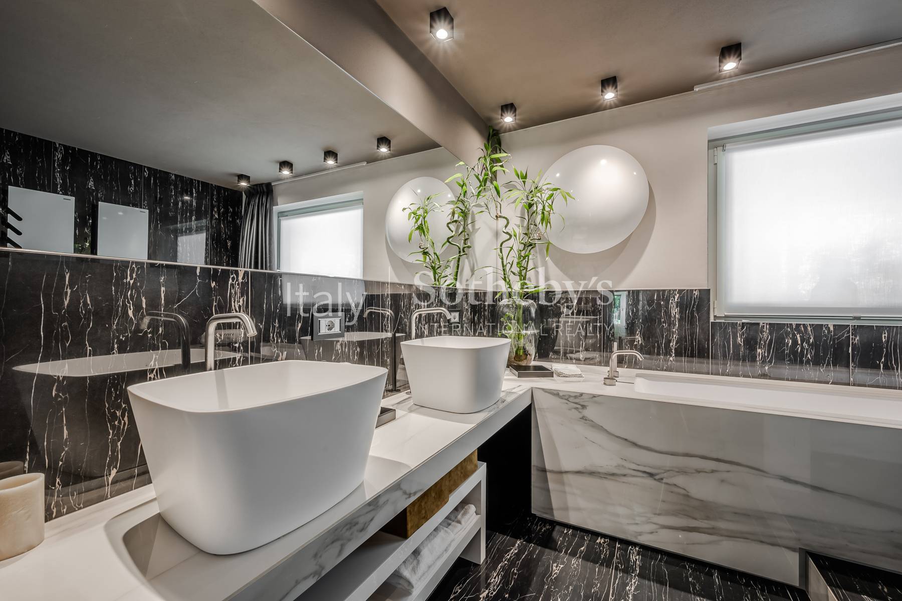  Exclusive modern villa with panoramic lake views and spa - 物件實景