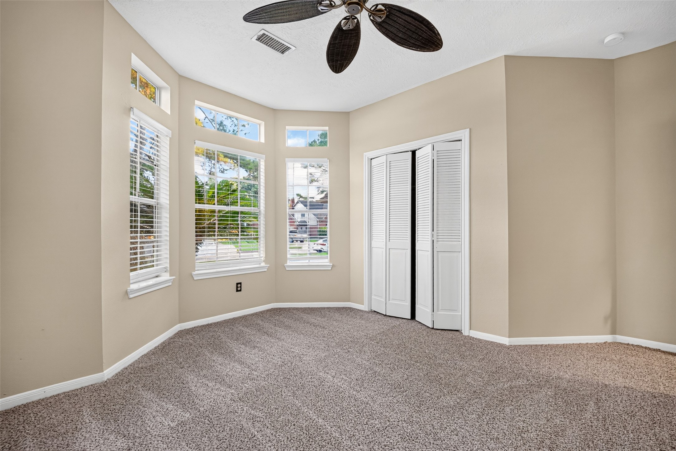  16002 Brittany Knoll Drive - 物件實景