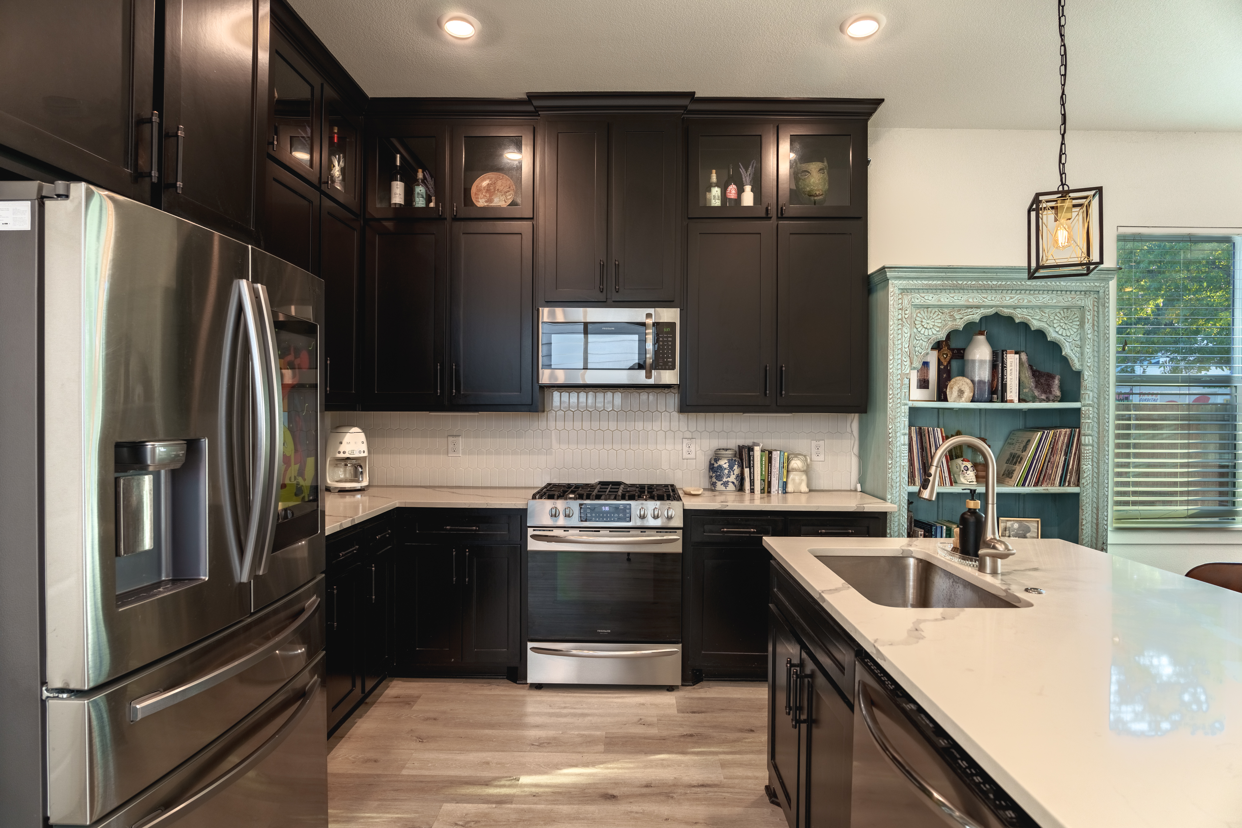  A 2021 modern on a fully gated corner lot near Trinity Groves - 物件實景