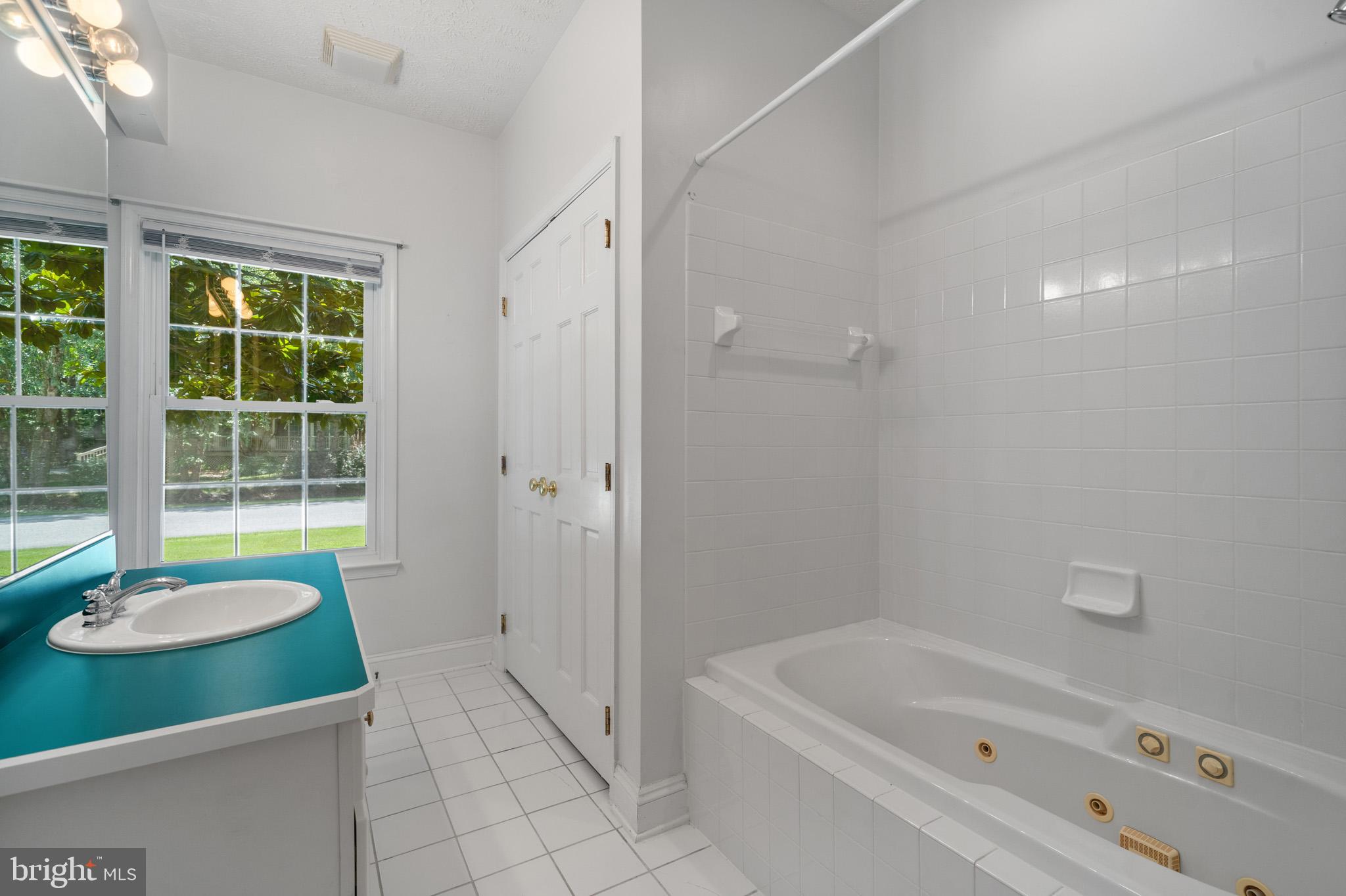 Issue, Maryland, 20645, United States, 5 Bedrooms Bedrooms, ,5 BathroomsBathrooms,Residential,For Sale,1912917