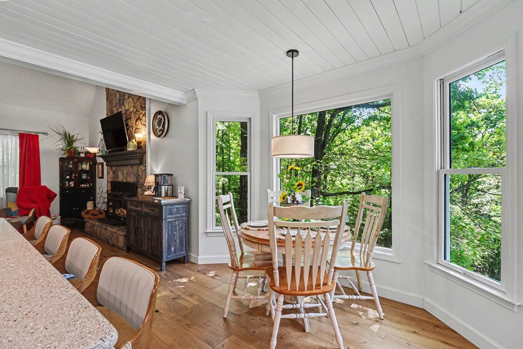 Ellijay, Georgia, 30540, United States, 3 Bedrooms Bedrooms, ,4 BathroomsBathrooms,Residential,For Sale,2044950