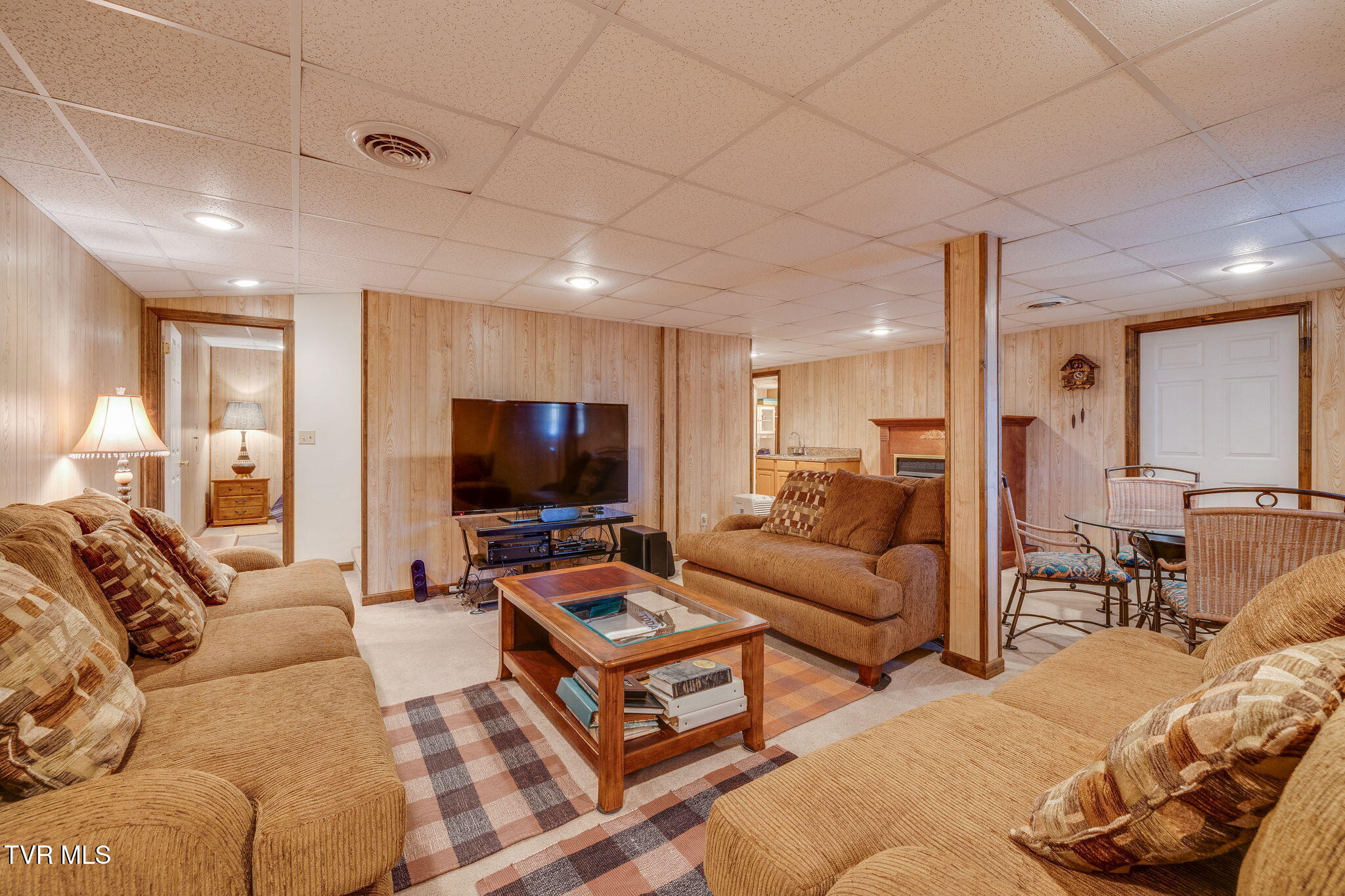 Johnson City, Tennessee, 37601, United States, 5 Bedrooms Bedrooms, ,4 BathroomsBathrooms,Residential,For Sale,2049001
