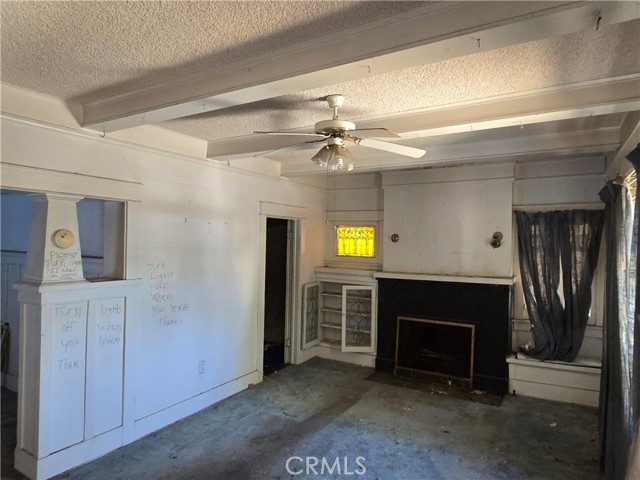 Los Angeles, California, 90062, United States, 4 Bedrooms Bedrooms, ,Residential,For Sale,1980407