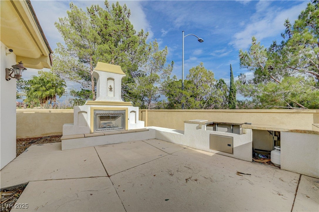 Las Vegas, Nevada, 89117, United States, 4 Bedrooms Bedrooms, ,5 BathroomsBathrooms,Residential,For Sale,2005418