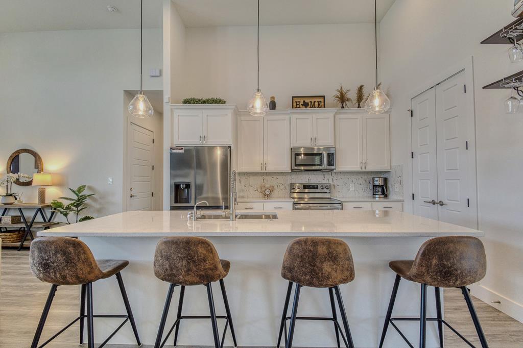 Fredericksburg, Texas, 78624, United States, 3 Bedrooms Bedrooms, ,2 BathroomsBathrooms,Residential,For Sale,1983359