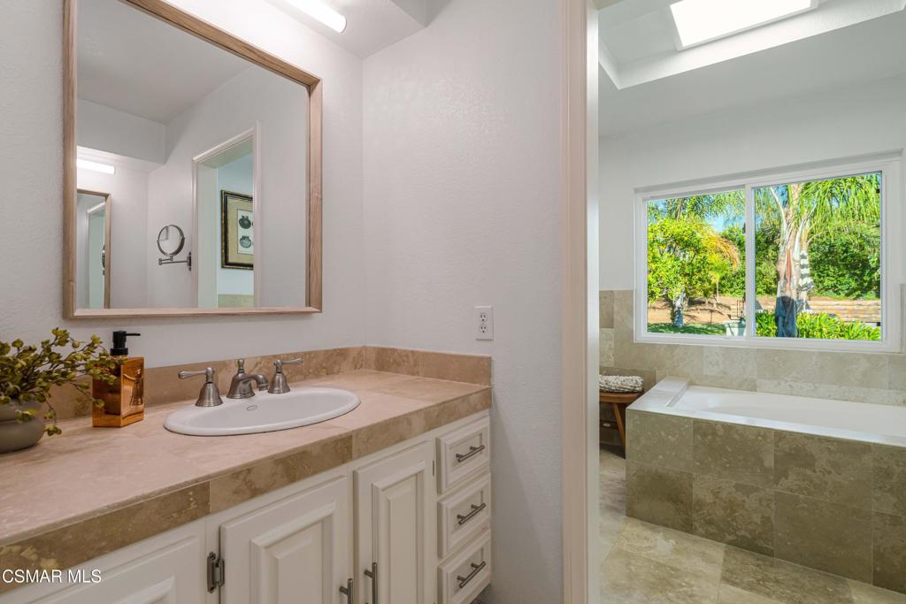 Simi Valley, California, 93065, United States, 4 Bedrooms Bedrooms, ,3 BathroomsBathrooms,Residential,For Sale,1941283