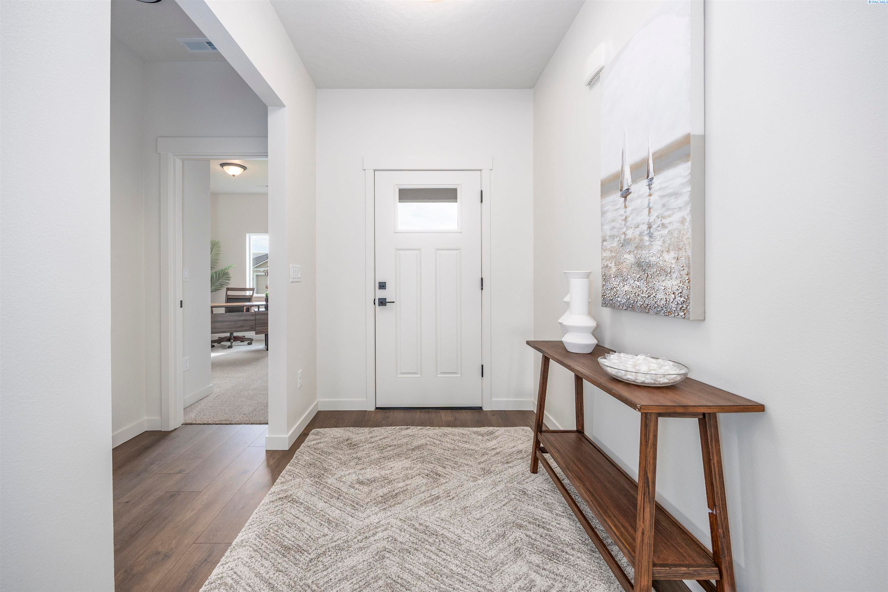 Prosser, Washington, 99350, United States, 4 Bedrooms Bedrooms, ,1 BathroomBathrooms,Residential,For Sale,1977826