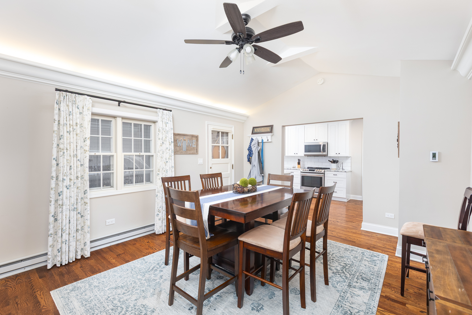 Downers Grove, Illinois, 60515, United States, 3 Bedrooms Bedrooms, ,3 BathroomsBathrooms,Residential,For Sale,1925036