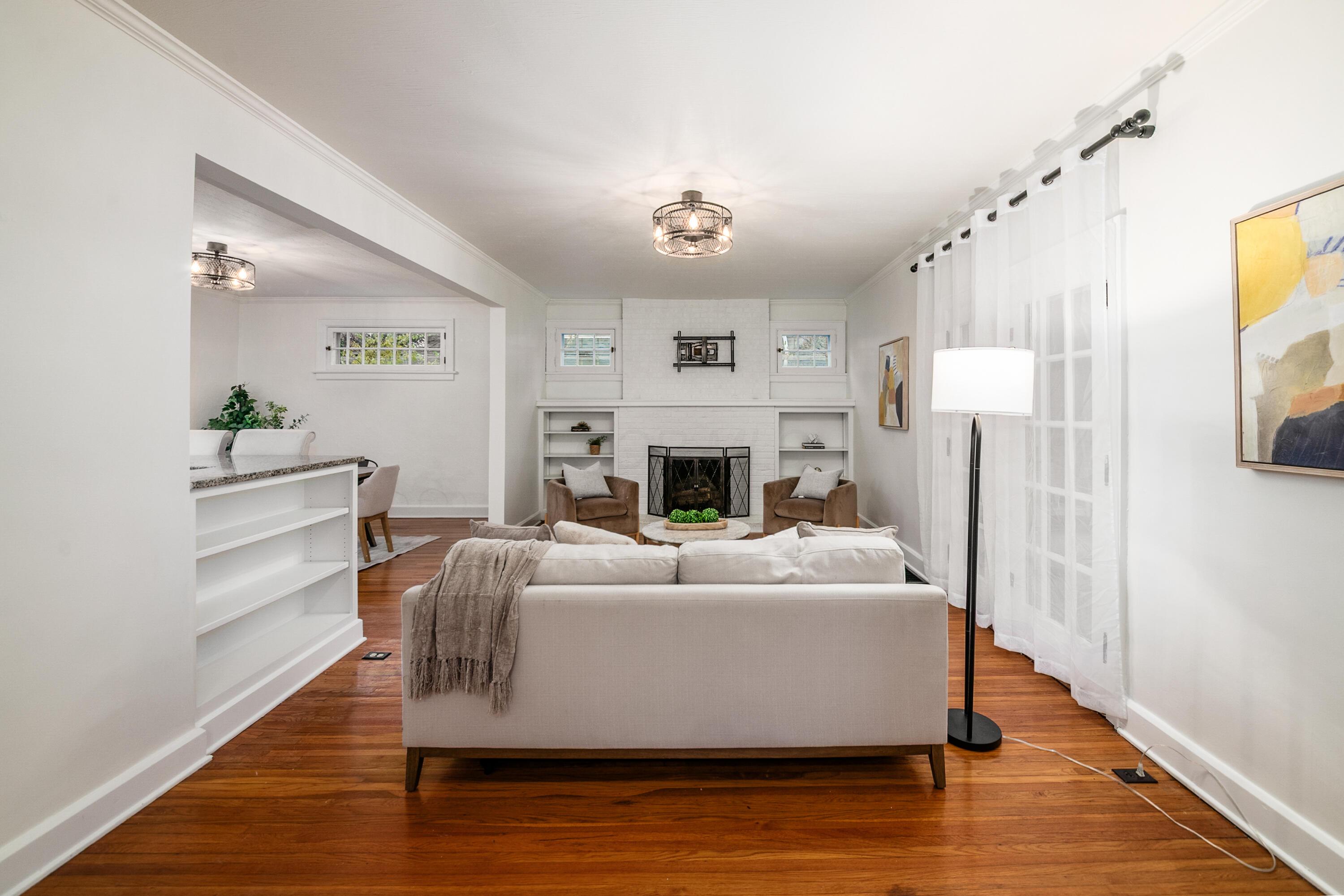 Columbus, Ohio, 43214, United States, 4 Bedrooms Bedrooms, ,3 BathroomsBathrooms,Residential,For Sale,1996077