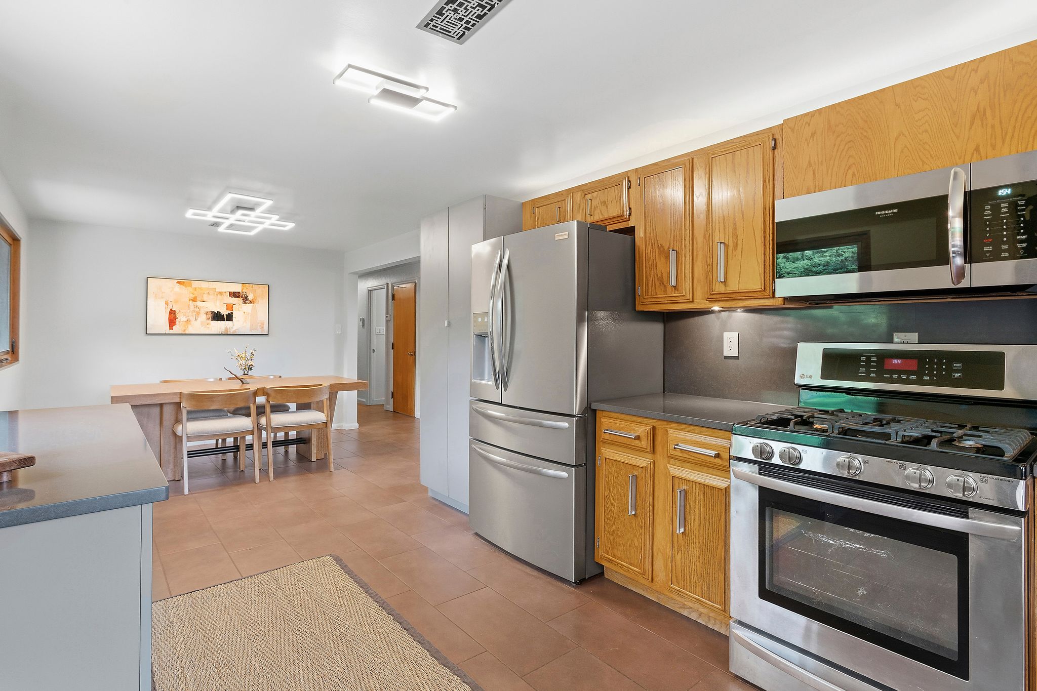  850 Bockstoce Avenue, Pittsburgh, PA 15234 - 物件實景