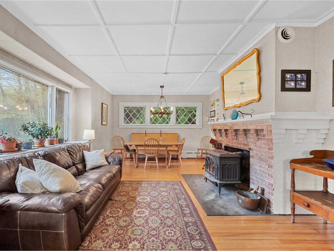 Montpelier, Vermont, 05602, United States, 5 Bedrooms Bedrooms, ,3 BathroomsBathrooms,Residential,For Sale,1821118