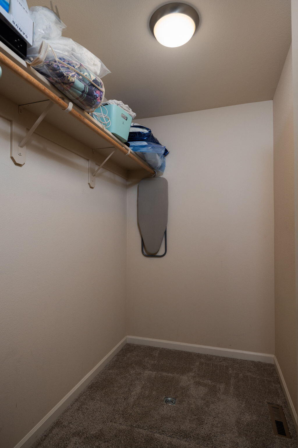 Bend, Oregon, 97707, United States, 3 Bedrooms Bedrooms, ,2 BathroomsBathrooms,Residential,For Sale,1847300