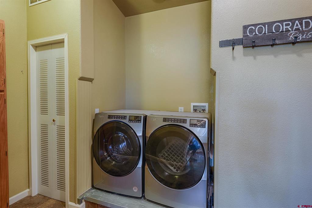 Montrose, Colorado, 81401, United States, 4 Bedrooms Bedrooms, ,3 BathroomsBathrooms,Residential,For Sale,1976353