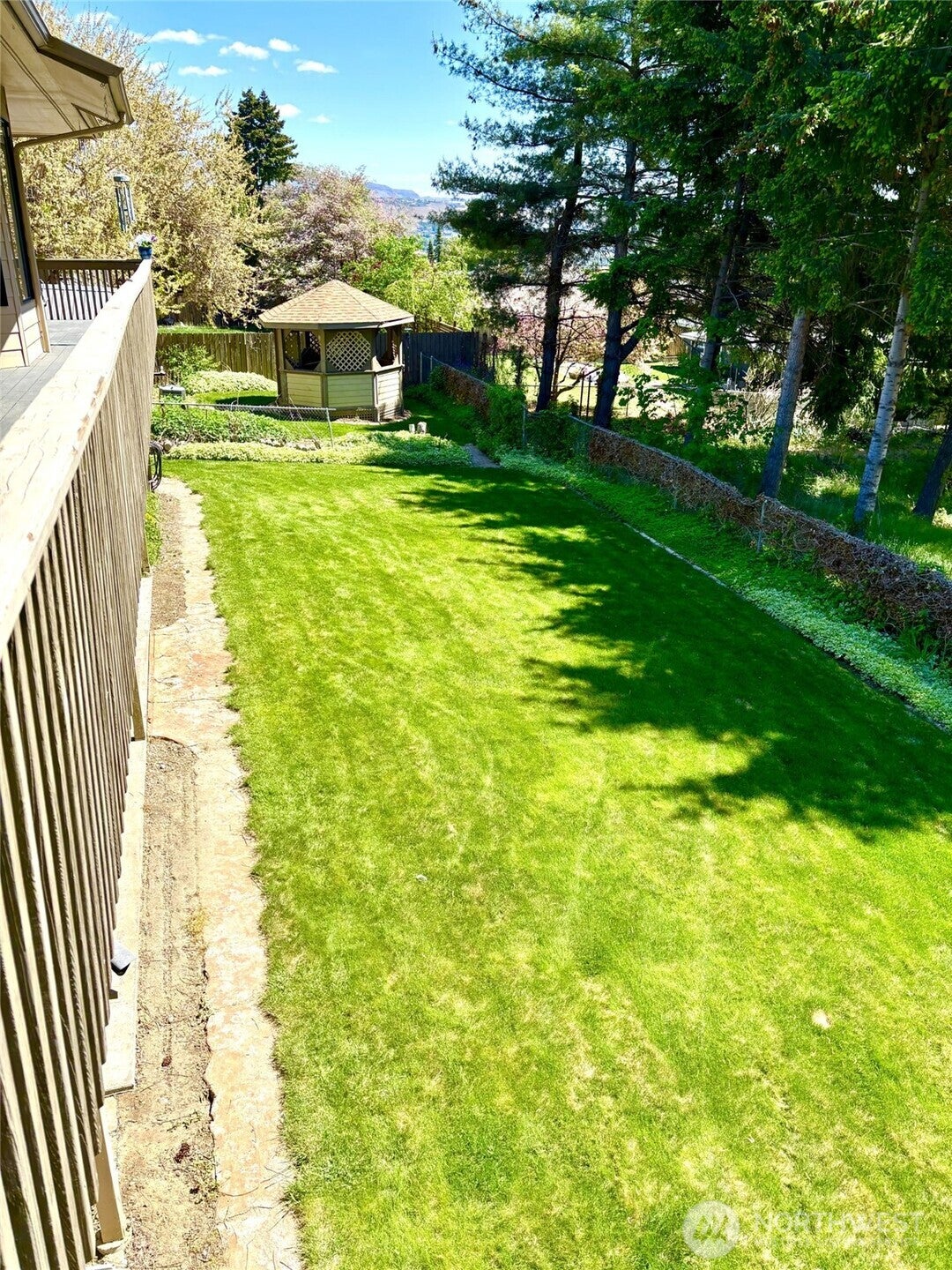 Wenatchee, Washington, 98801, United States, 5 Bedrooms Bedrooms, ,4 BathroomsBathrooms,Residential,For Sale,1723566