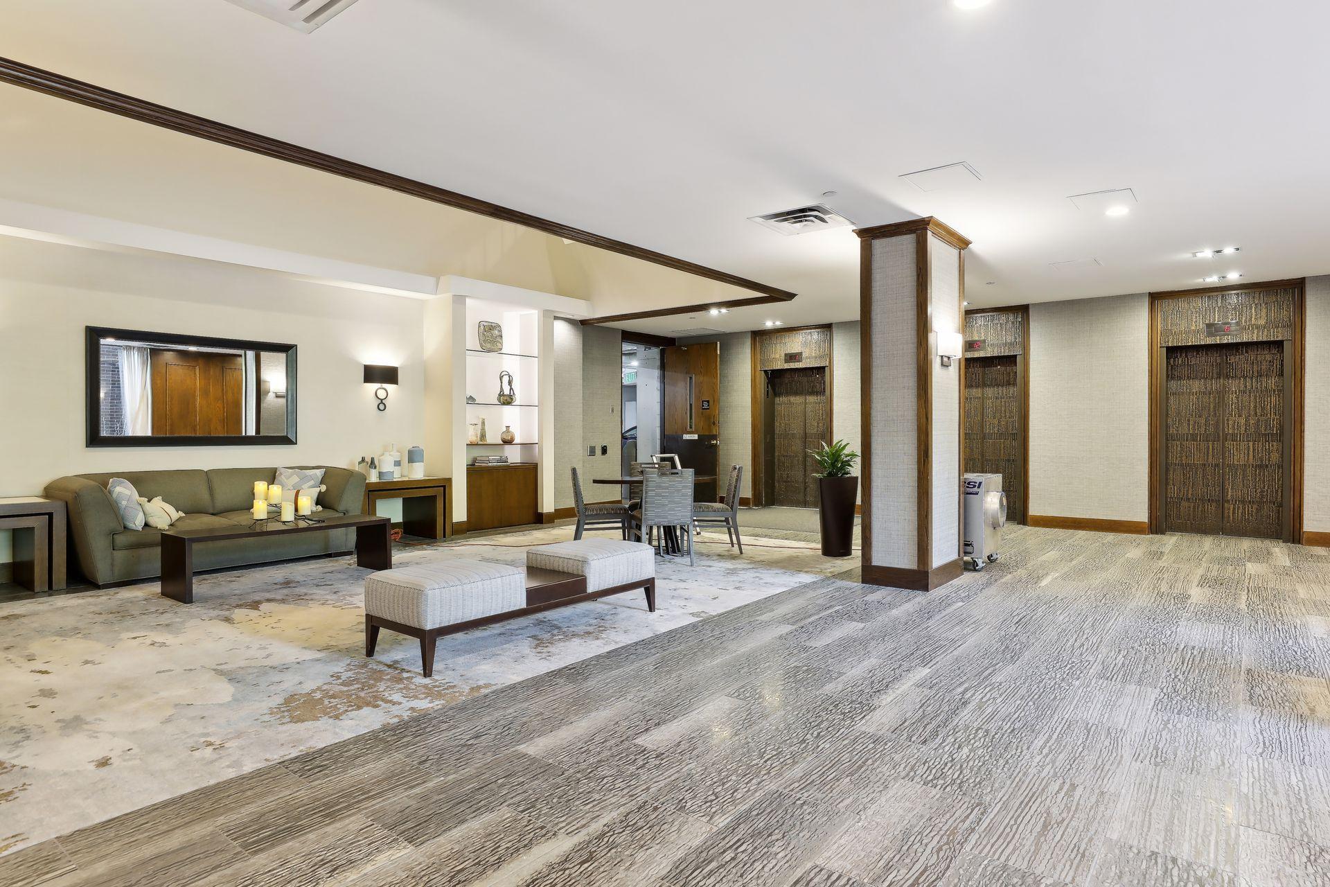 Minneapolis, Minnesota, 55403, United States, 2 Bedrooms Bedrooms, ,1 BathroomBathrooms,Residential,For Sale,1794027
