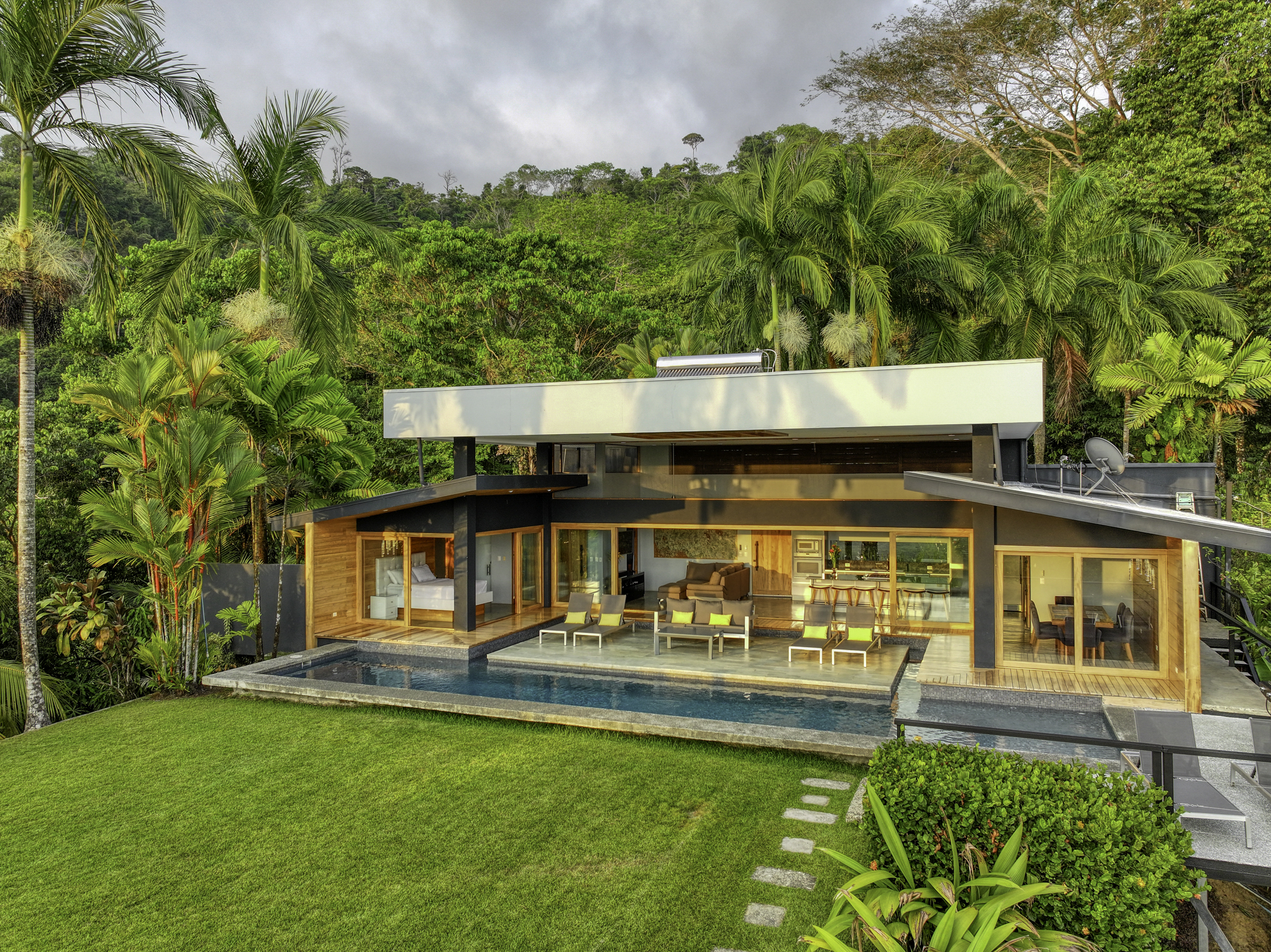 Las Brisas, Uvita, Puntarenas, CR, 5 Bedrooms Bedrooms, ,5 BathroomsBathrooms,Residential,For Sale,Las Brisas,1616263