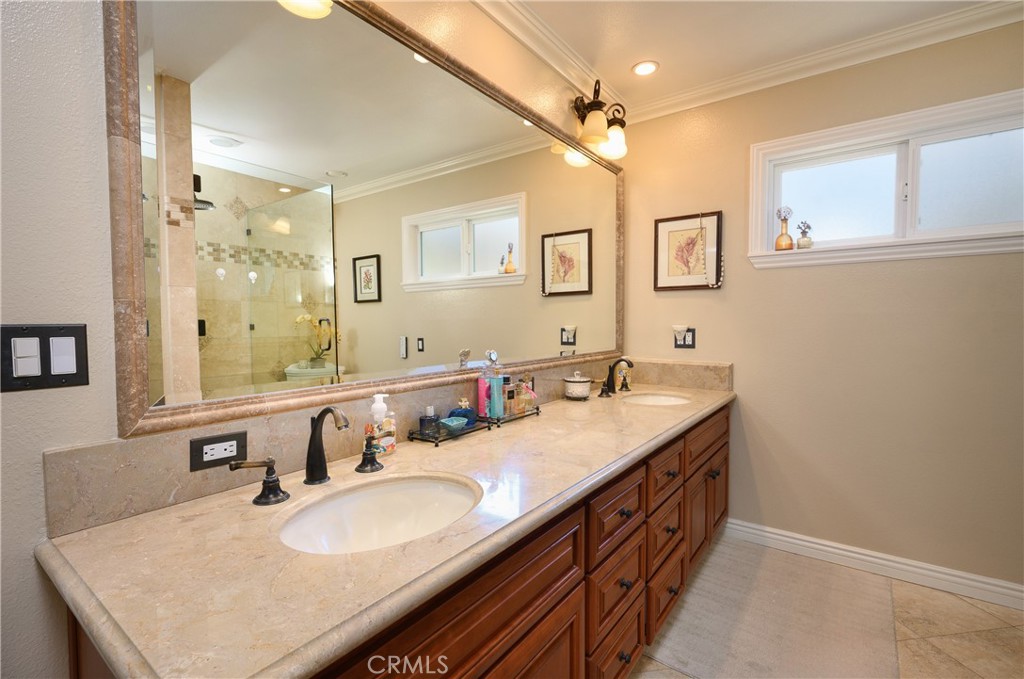 Canyon Lake, California, 92587, United States, 3 Bedrooms Bedrooms, ,2 BathroomsBathrooms,Residential,For Sale,1810580