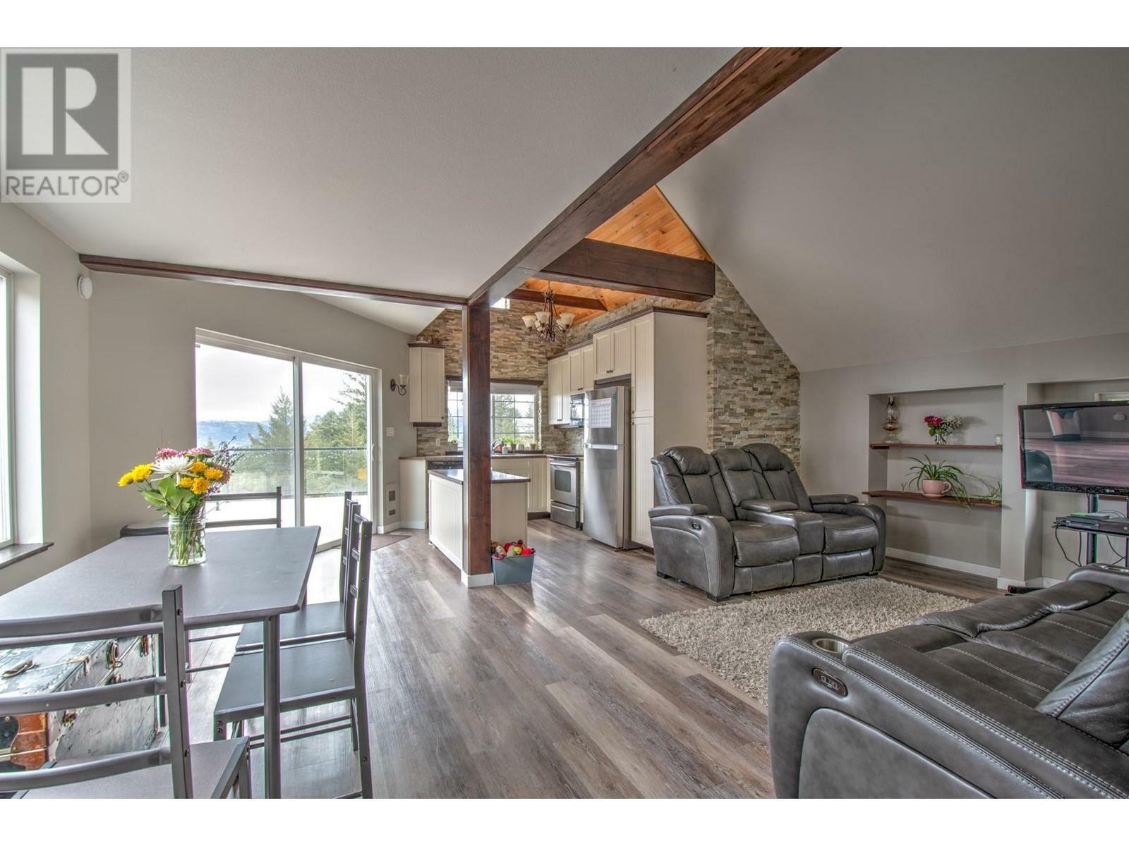 VERNON, British Columbia, V1H 2B9, CA, 3 Bedrooms Bedrooms, ,2 BathroomsBathrooms,Residential,For Sale,1836897