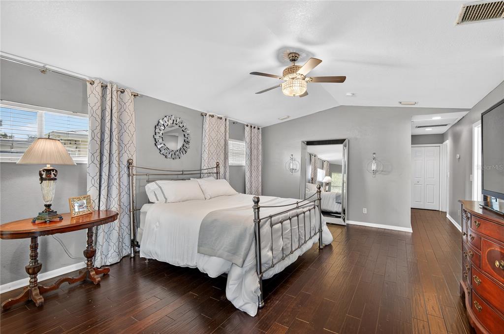 Clearwater Beach, Florida, 33767, United States, 4 Bedrooms Bedrooms, ,3 BathroomsBathrooms,Residential,For Sale,1849731