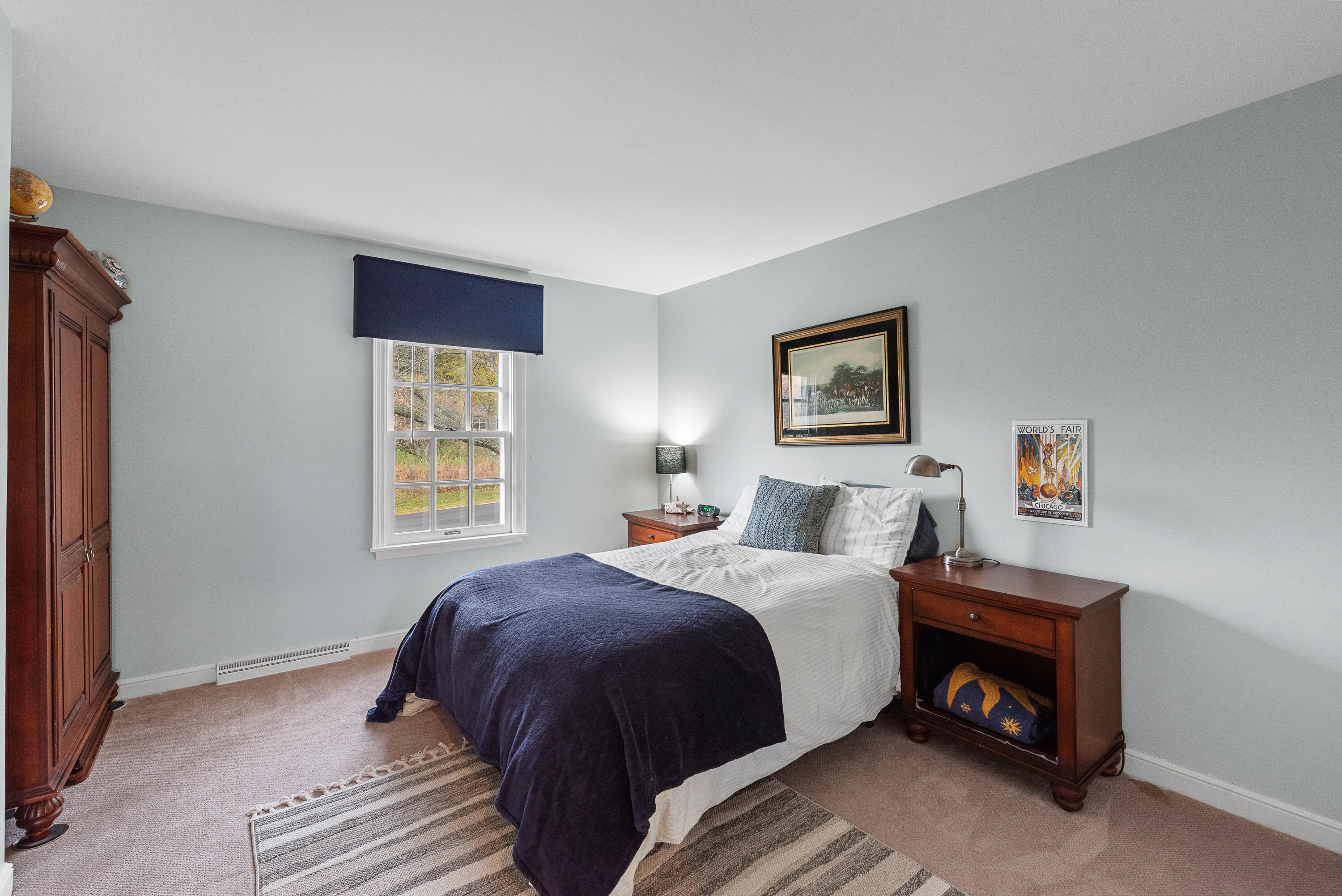 Mequon, Wisconsin, 53092, United States, 4 Bedrooms Bedrooms, ,3 BathroomsBathrooms,Residential,For Sale,1989588