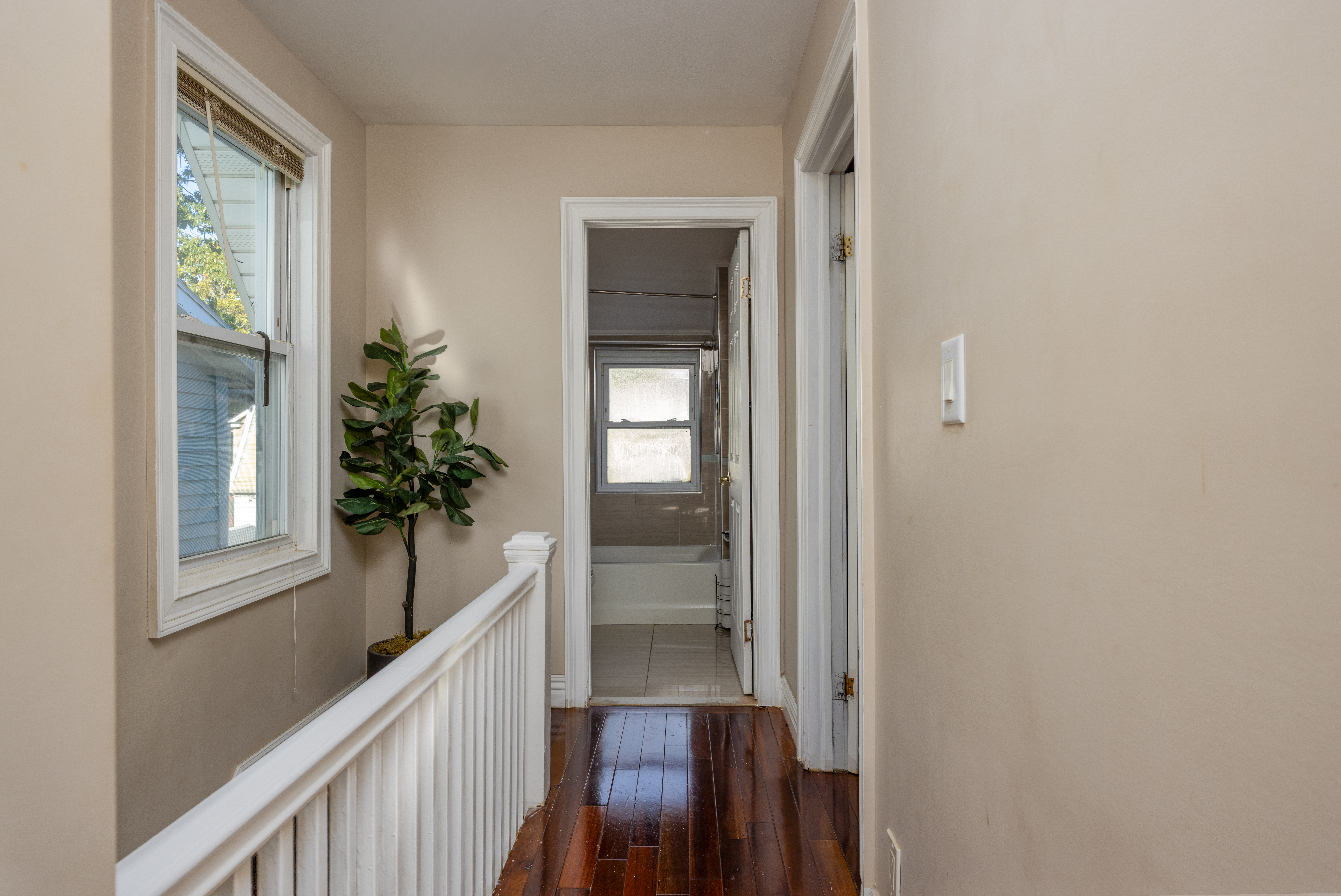 4418 Bruner Avenue - 物件實景