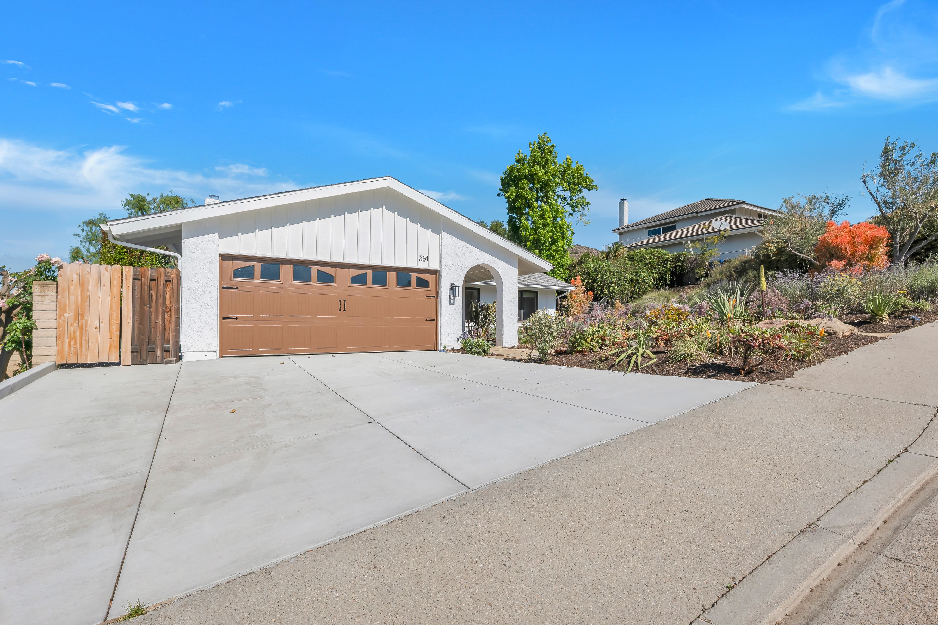  351 S. Greenway Avenue, Newbury Park - 物件實景