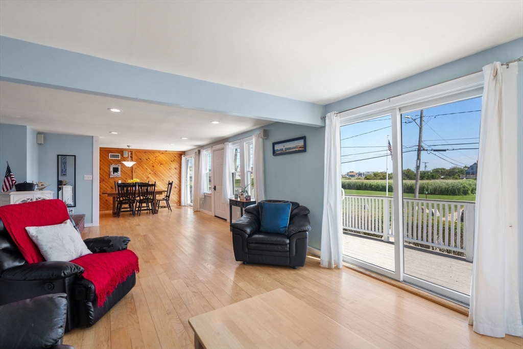 Scituate, Massachusetts, 02066, United States, 5 Bedrooms Bedrooms, ,3 BathroomsBathrooms,Residential,For Sale,1907747