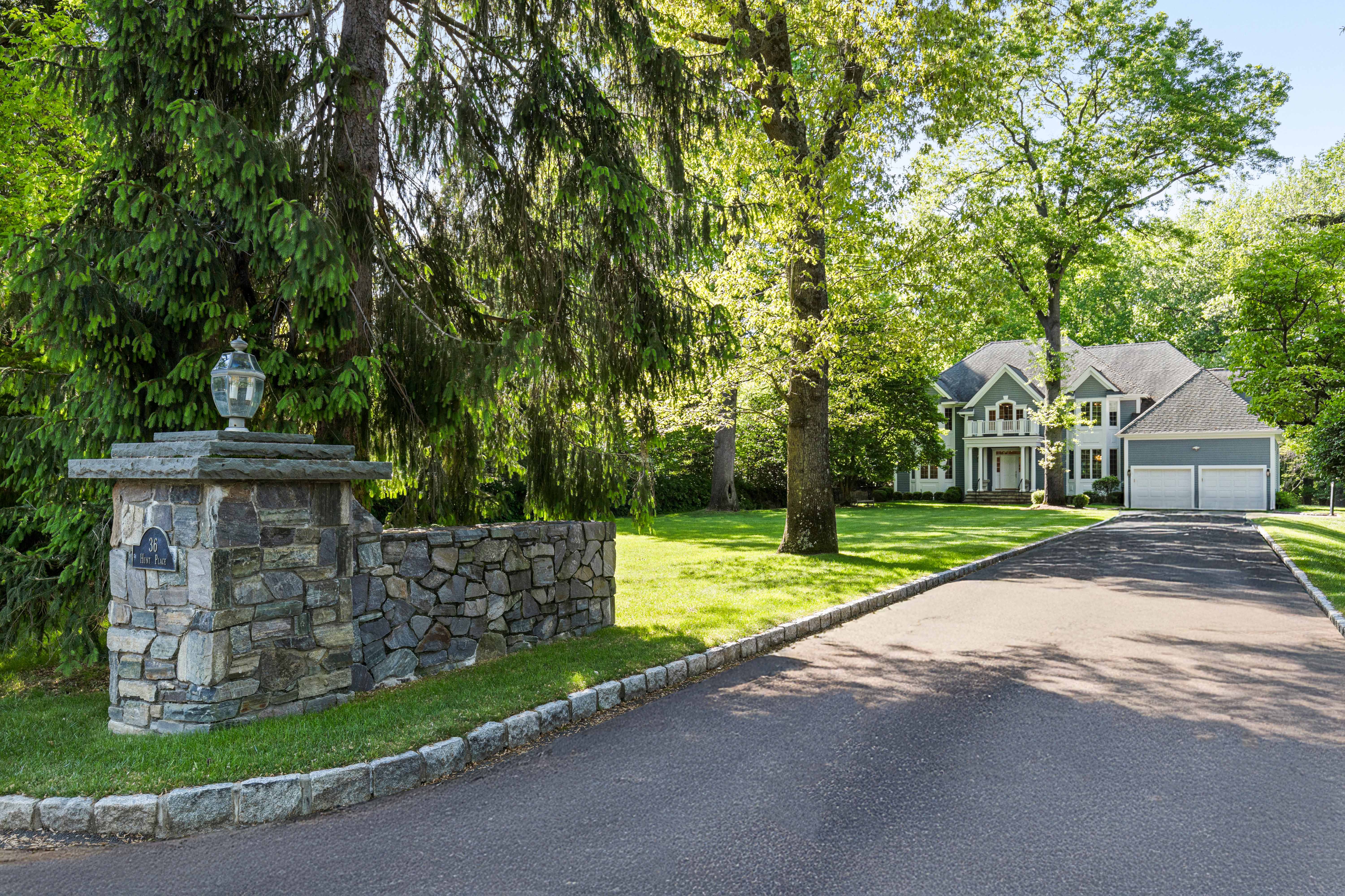 36 Hunt Place 