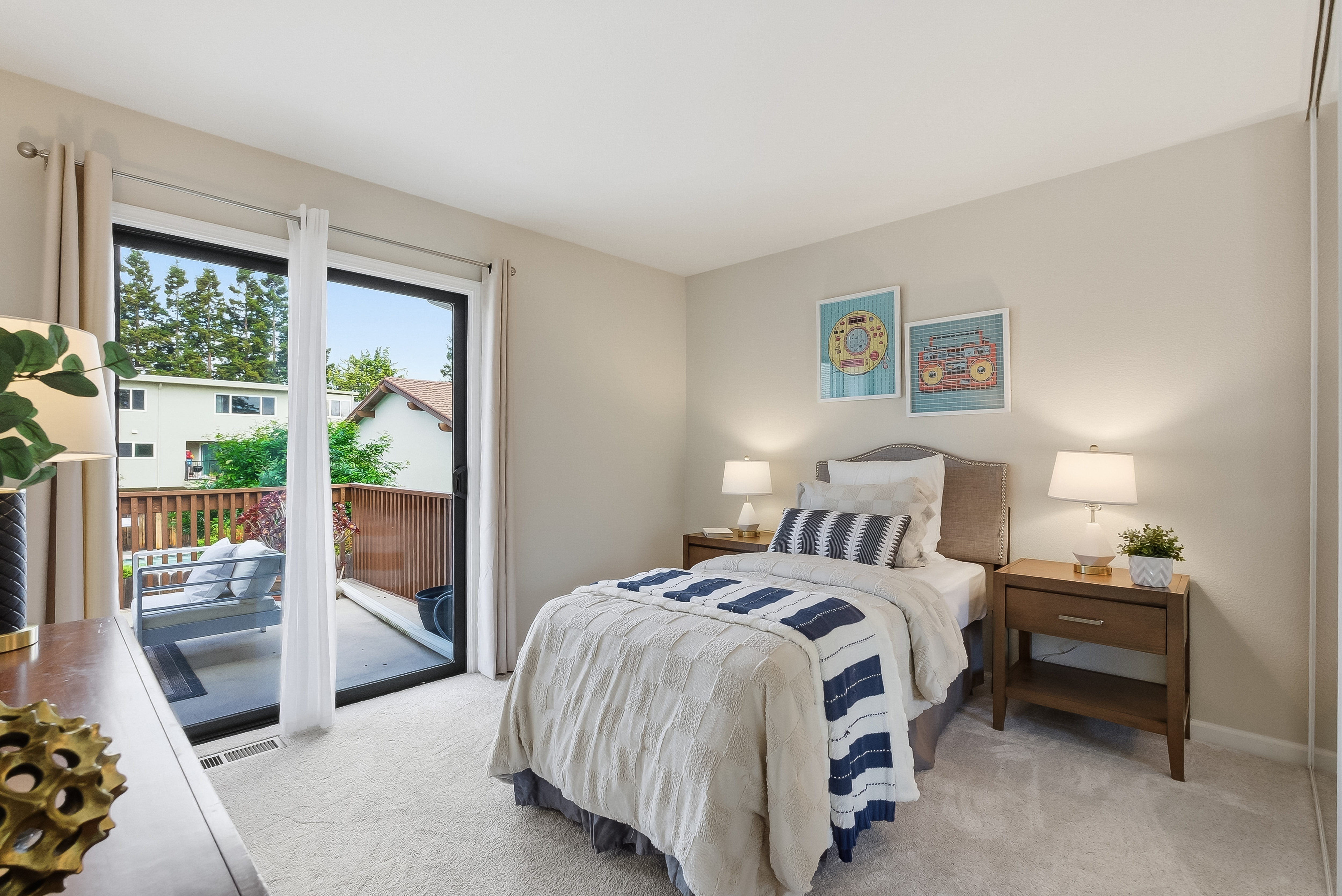  Spanish-Style Townhome in Tranquil Community - 物件實景