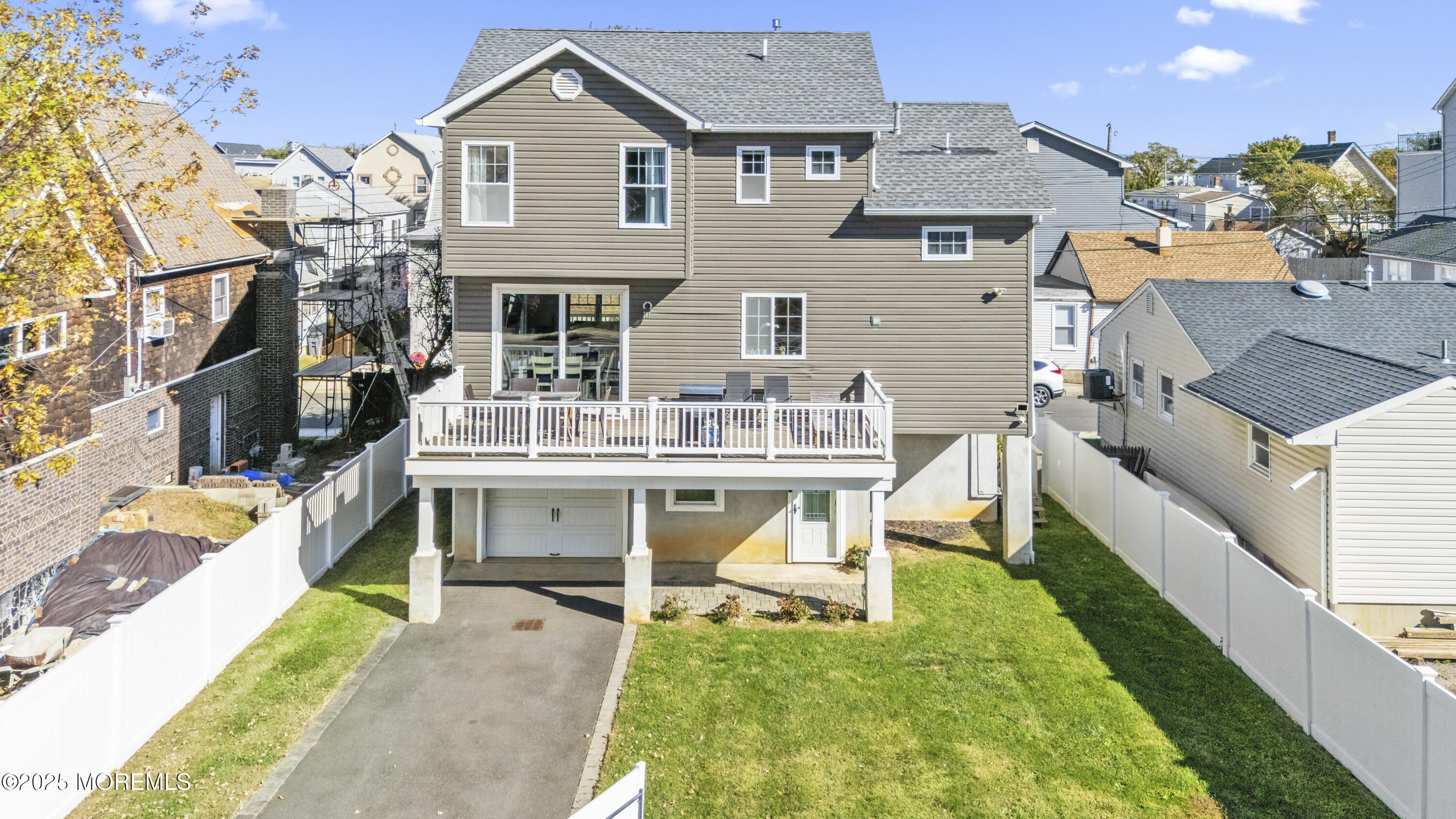 Highlands, New Jersey, 07732, United States, 3 Bedrooms Bedrooms, ,3 BathroomsBathrooms,Residential,For Sale,1977808