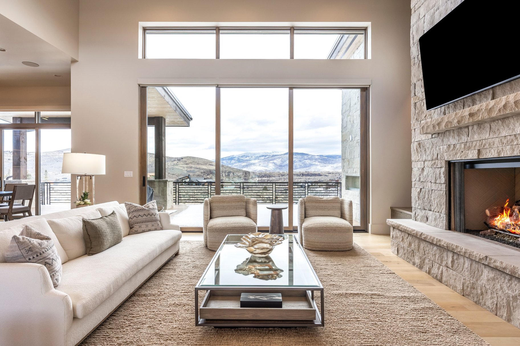  Beautiful Modern Custom Home with Rock Cliff Views at Victory Ranch - 物件實景