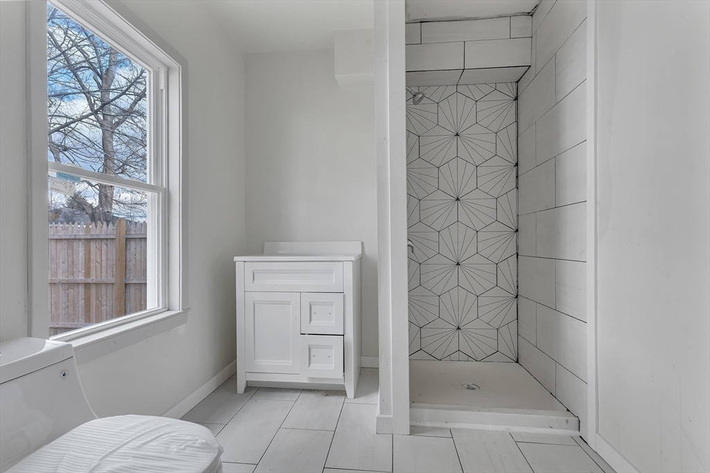 Brockton, Massachusetts, 02301, United States, 4 Bedrooms Bedrooms, ,2 BathroomsBathrooms,Residential,For Sale,2030867