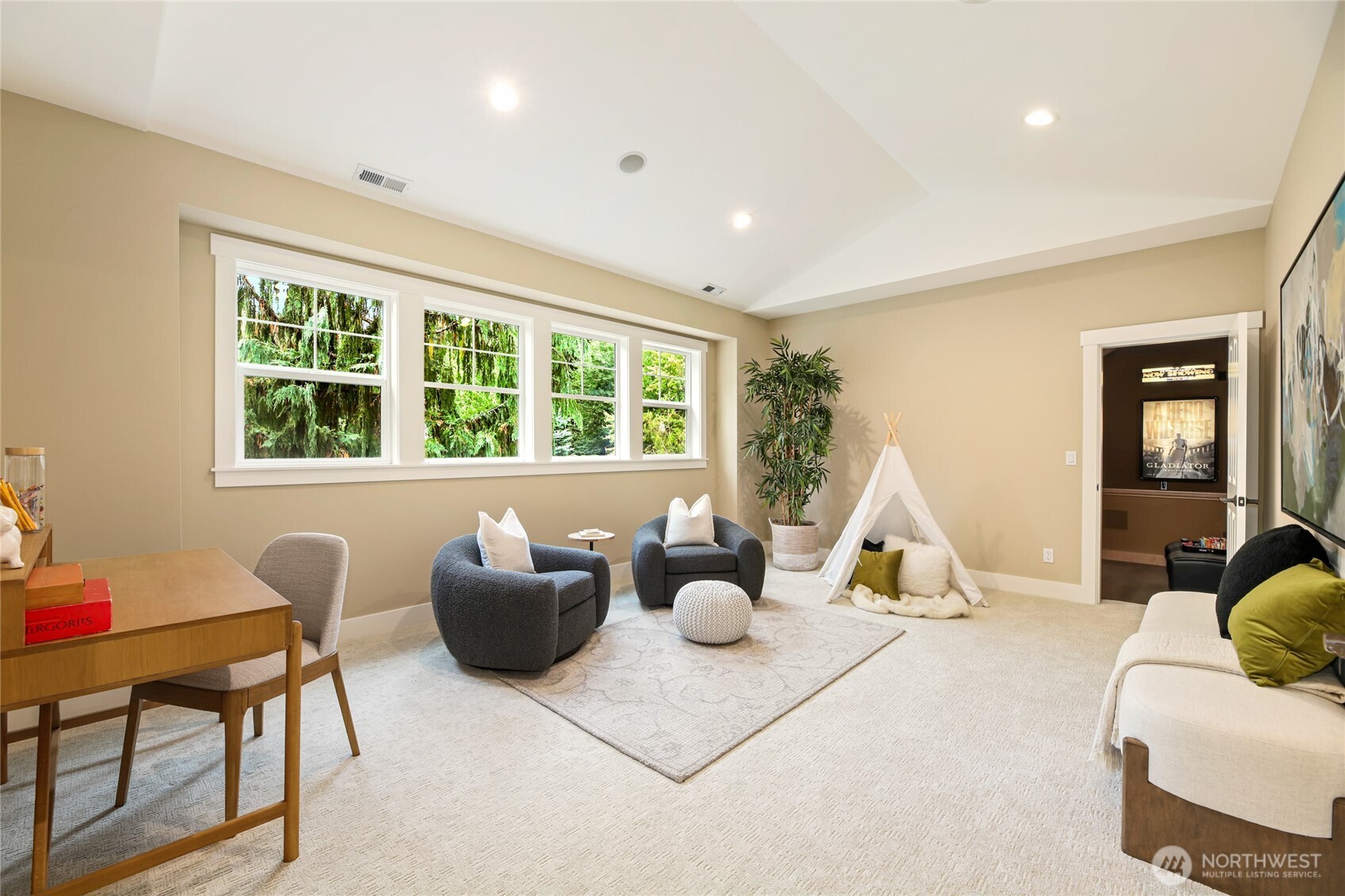 Carnation, Washington, 98014, United States, 5 Bedrooms Bedrooms, ,5 BathroomsBathrooms,Residential,For Sale,1940675