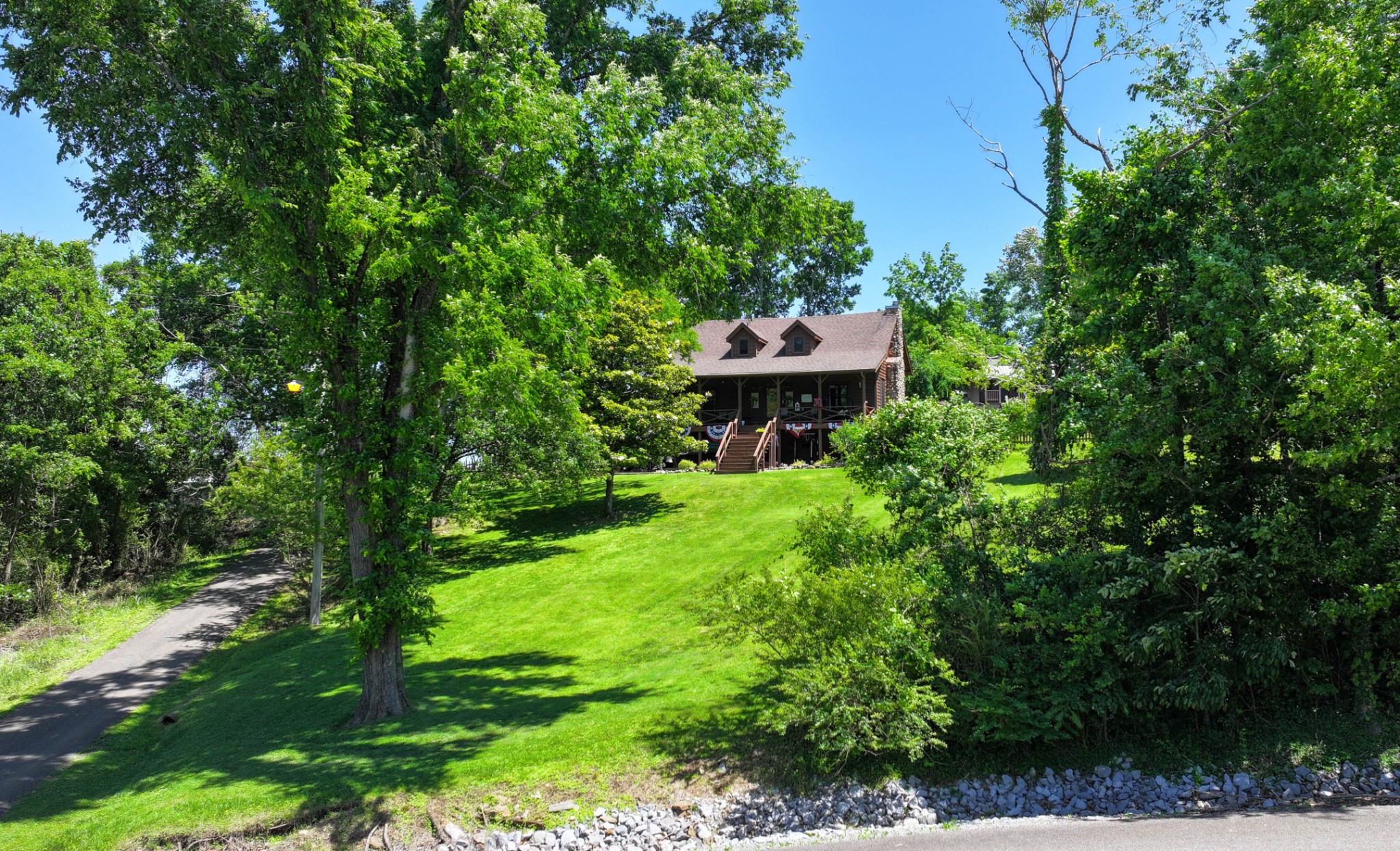Dover, Tennessee, 37058, United States, 4 Bedrooms Bedrooms, ,3 BathroomsBathrooms,Residential,For Sale,1915564