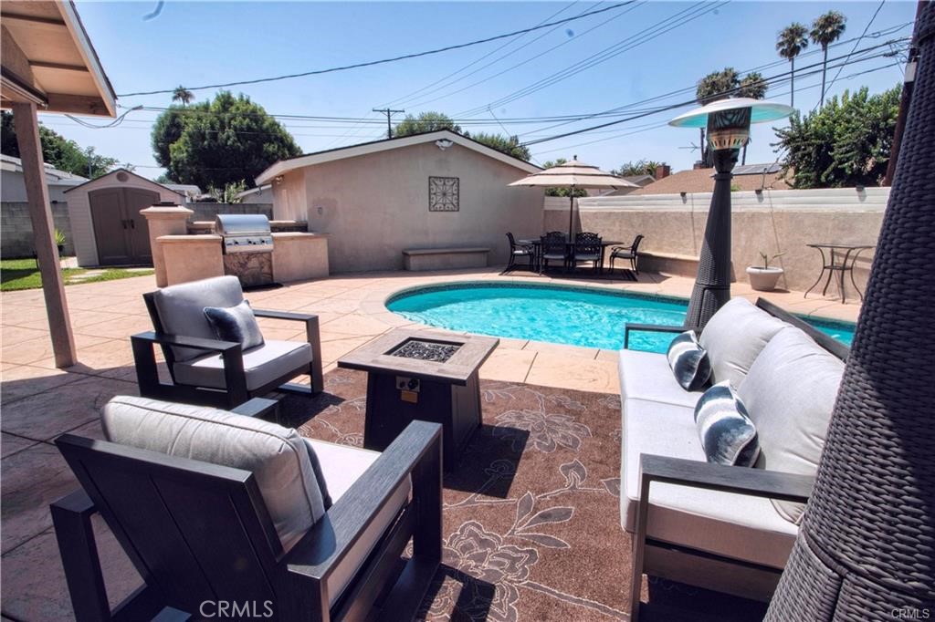 West Hills, California, 91304, United States, 4 Bedrooms Bedrooms, ,2 BathroomsBathrooms,Residential,For Sale,1985770