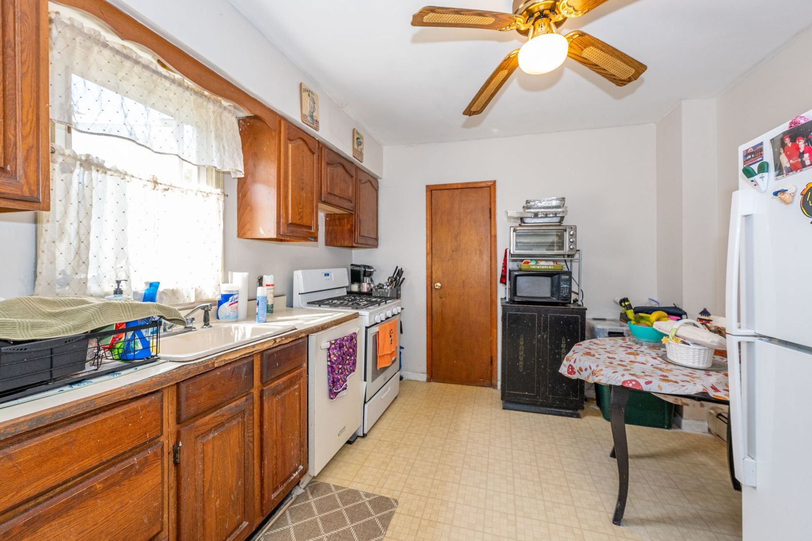 Haledon Boro, New Jersey, 07508, United States, 4 Bedrooms Bedrooms, ,3 BathroomsBathrooms,Residential,For Sale,1978211