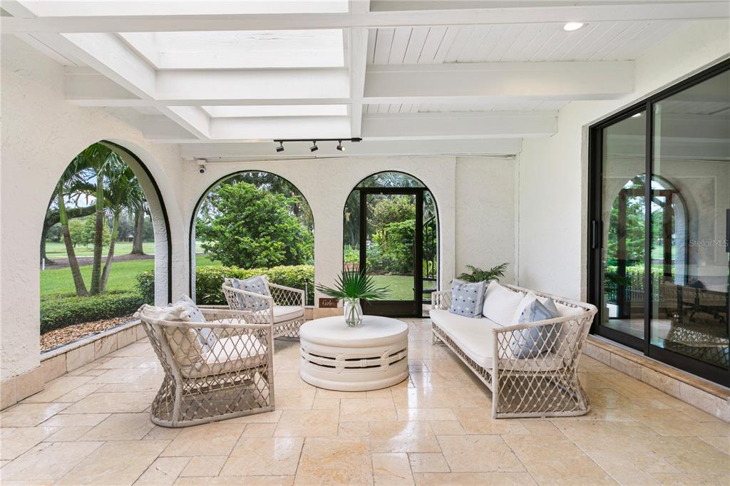 Tampa, Florida, 33613, United States, 7 Bedrooms Bedrooms, ,8 BathroomsBathrooms,Residential,For Sale,1979226