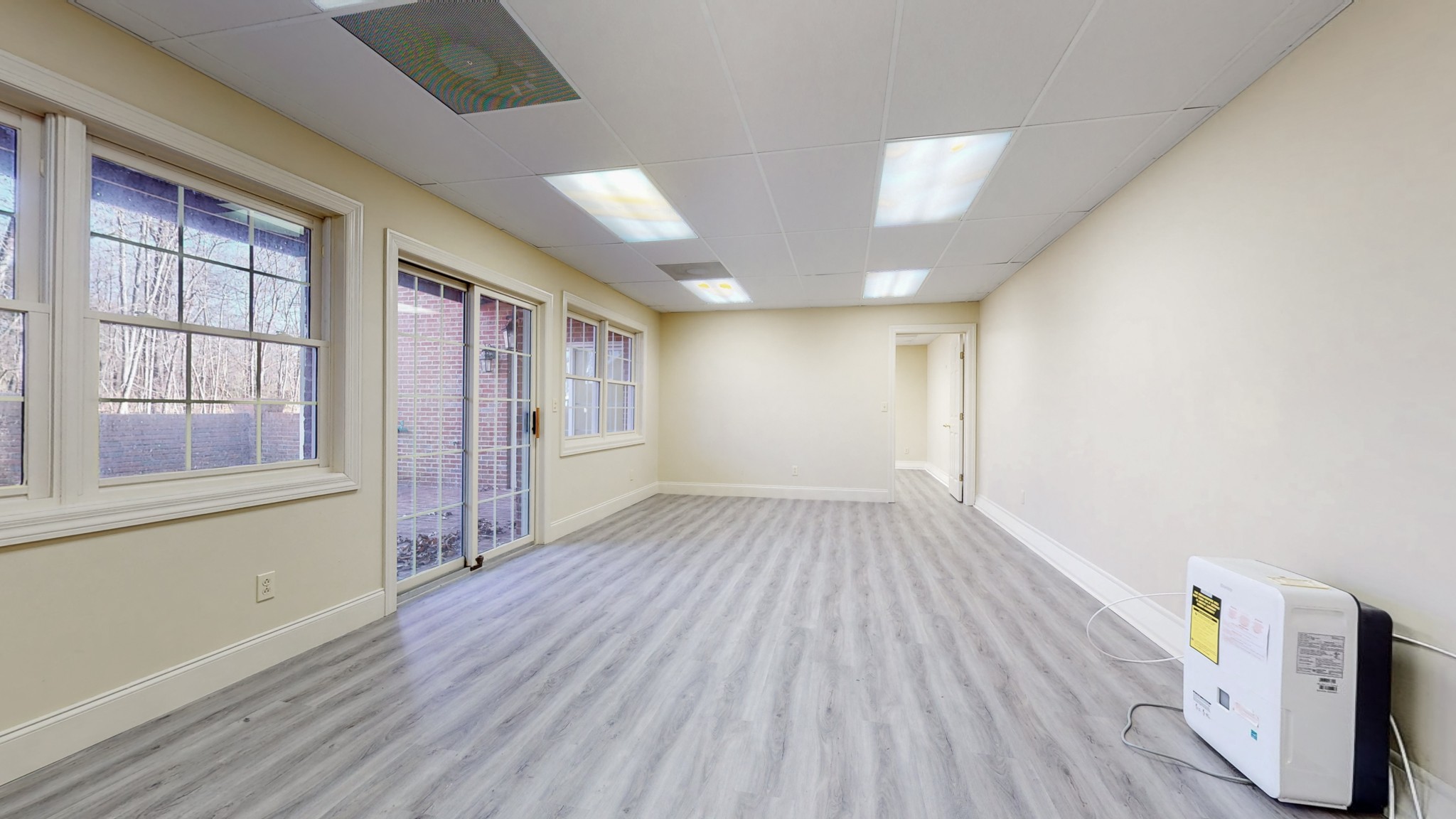 Tullahoma, Tennessee, 37388, United States, 6 Bedrooms Bedrooms, ,5 BathroomsBathrooms,Residential,For Sale,1978966