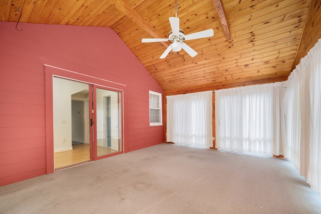 Northbridge, Massachusetts, 01534, United States, 3 Bedrooms Bedrooms, ,1 BathroomBathrooms,Residential,For Sale,1992479