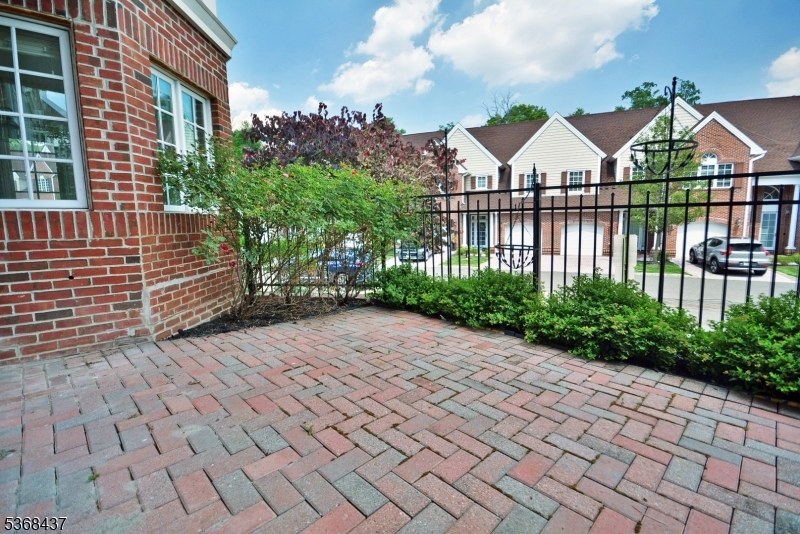 Watchung Boro, New Jersey, 07069, United States, 3 Bedrooms Bedrooms, ,3 BathroomsBathrooms,Residential,For Sale,1883486
