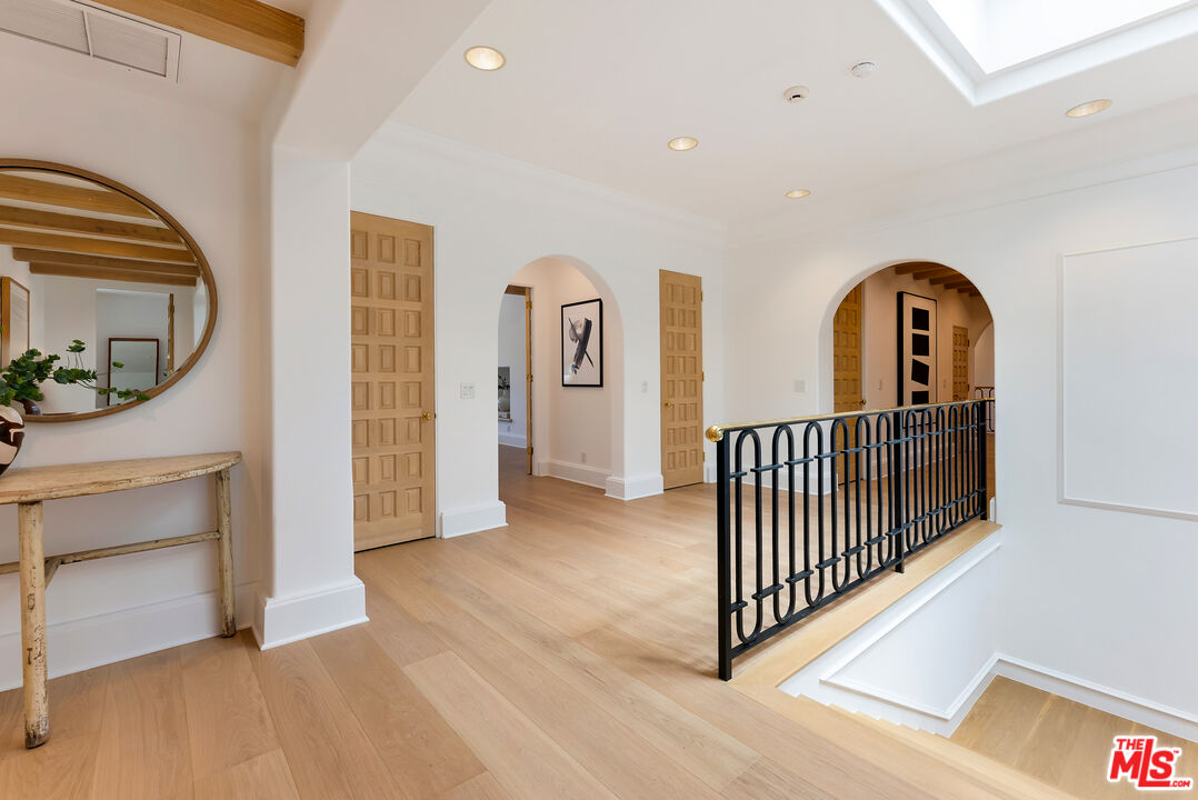 Beverly Hills, California, 90210, United States, 6 Bedrooms Bedrooms, ,8 BathroomsBathrooms,Residential,For Sale,1926509