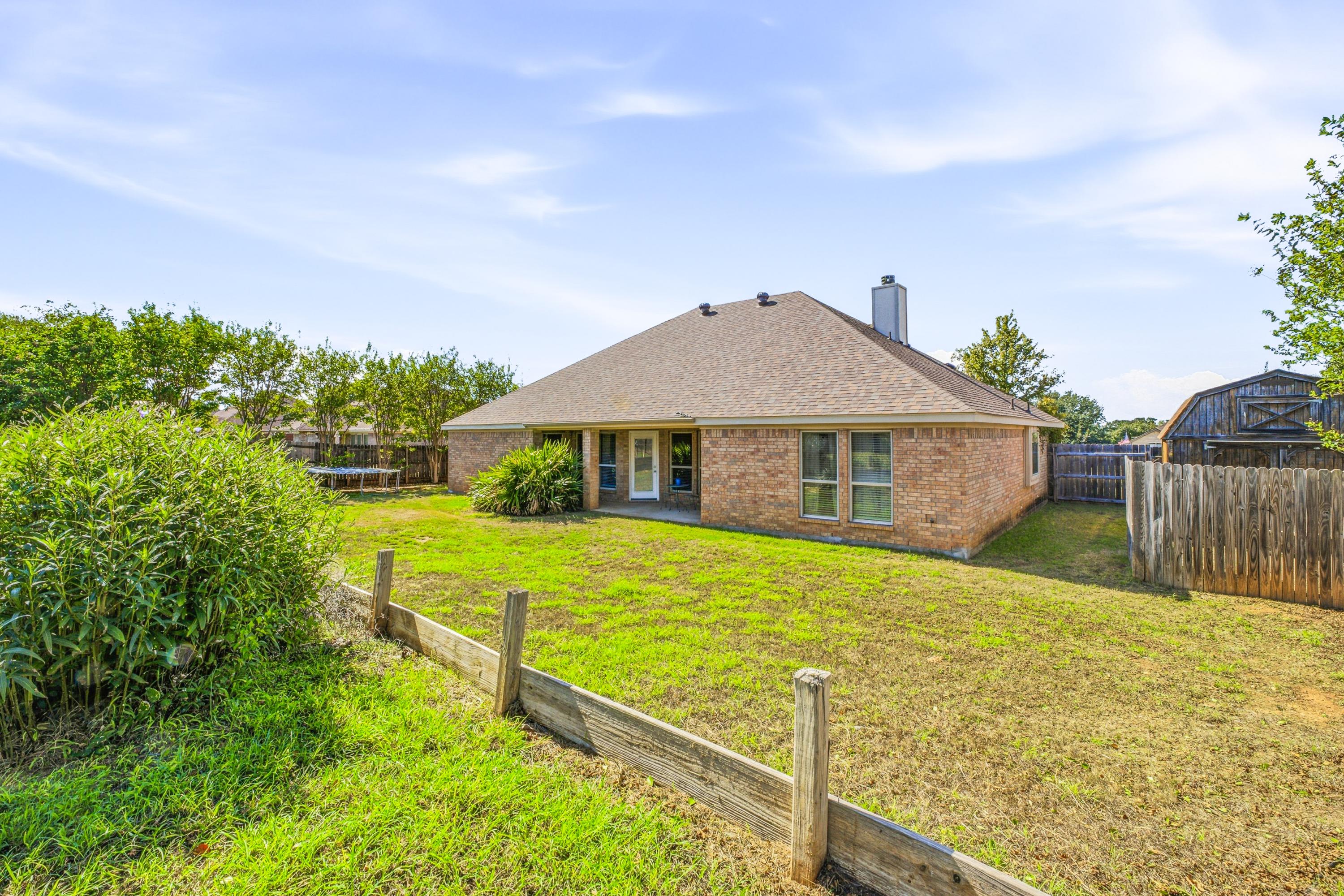  3128 Meandering Way, Granbury, TX, 76049 - 物件實景