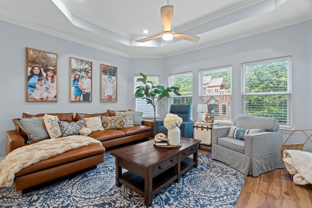 Waxahachie, Texas, 75165, United States, 3 Bedrooms Bedrooms, ,3 BathroomsBathrooms,Residential,For Sale,1987029