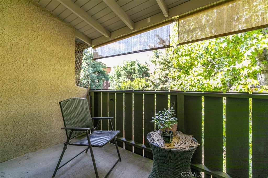 Van Nuys, California, 91411, United States, 2 Bedrooms Bedrooms, ,2 BathroomsBathrooms,Residential,For Sale,1954543