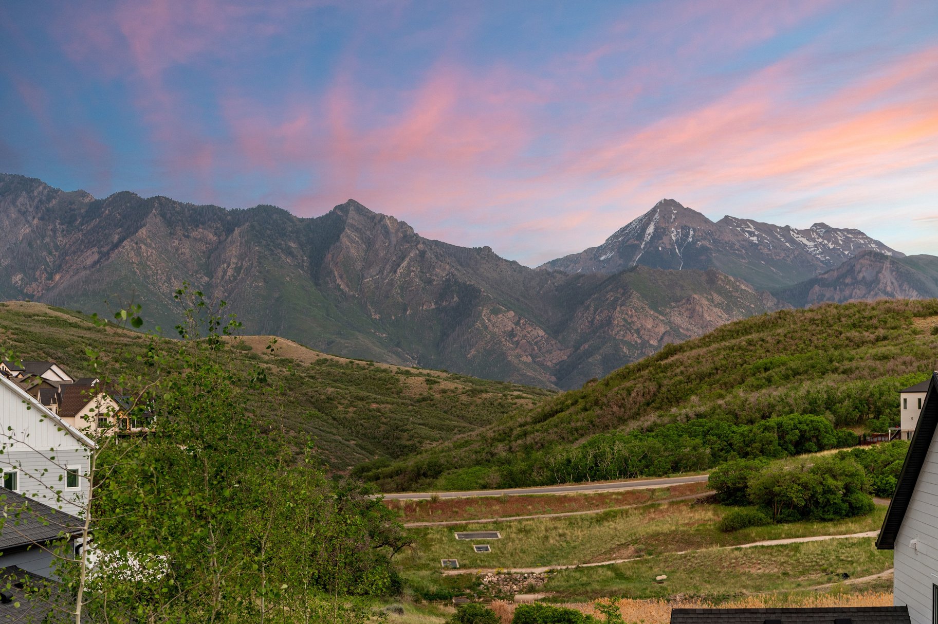  Walkout Rambler with Timpanogos & Lone Peak Views and Close Trail Access - 物件實景