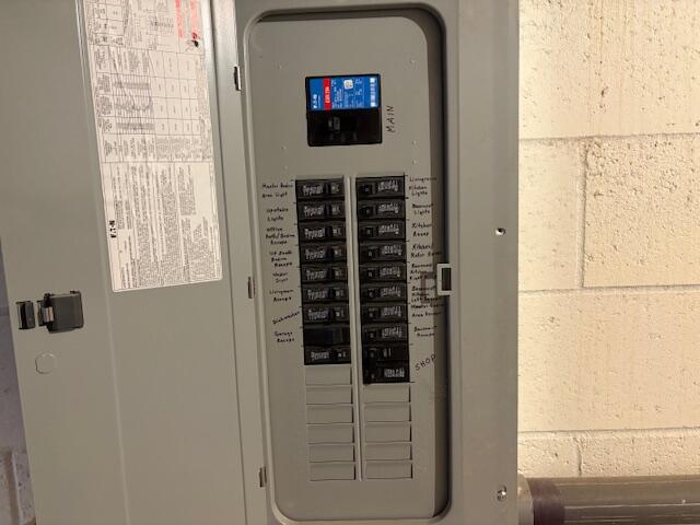 Galena, Missouri, 65656, United States, 4 Bedrooms Bedrooms, ,3 BathroomsBathrooms,Residential,For Sale,1981059