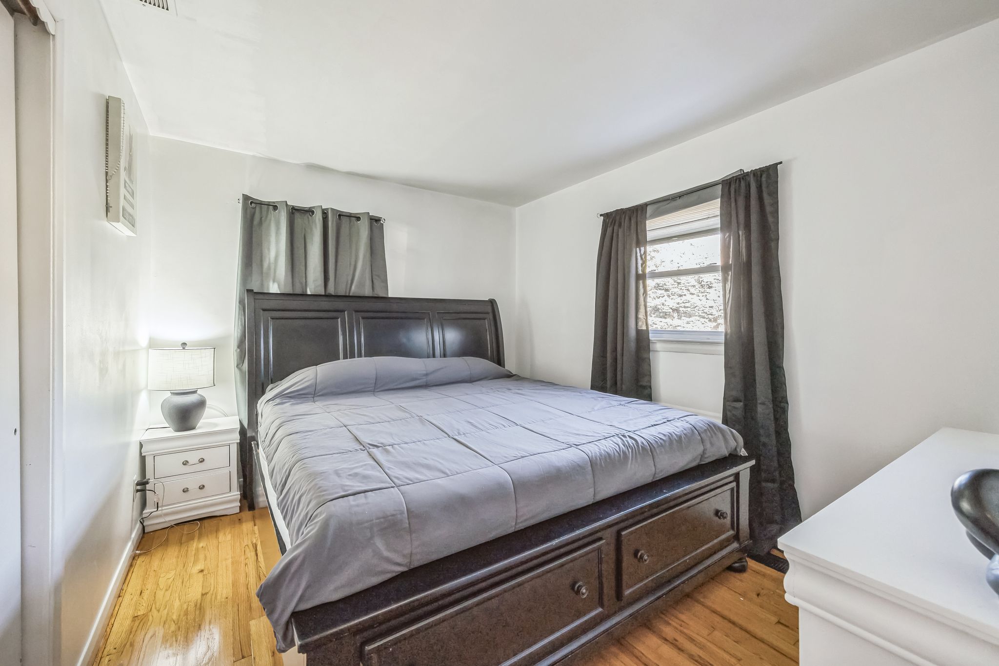 Garfield, New Jersey, 07026, United States, 3 Bedrooms Bedrooms, ,3 BathroomsBathrooms,Residential,For Sale,1983004