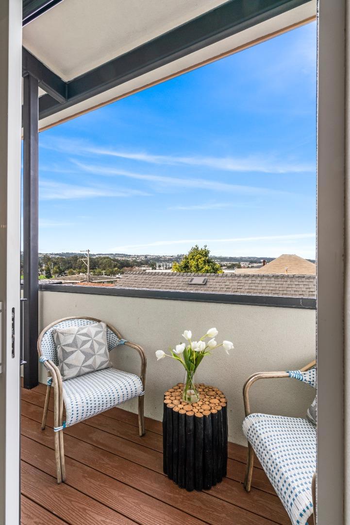South San Francisco, California, 94080, United States, 4 Bedrooms Bedrooms, ,4 BathroomsBathrooms,Residential,For Sale,2034124